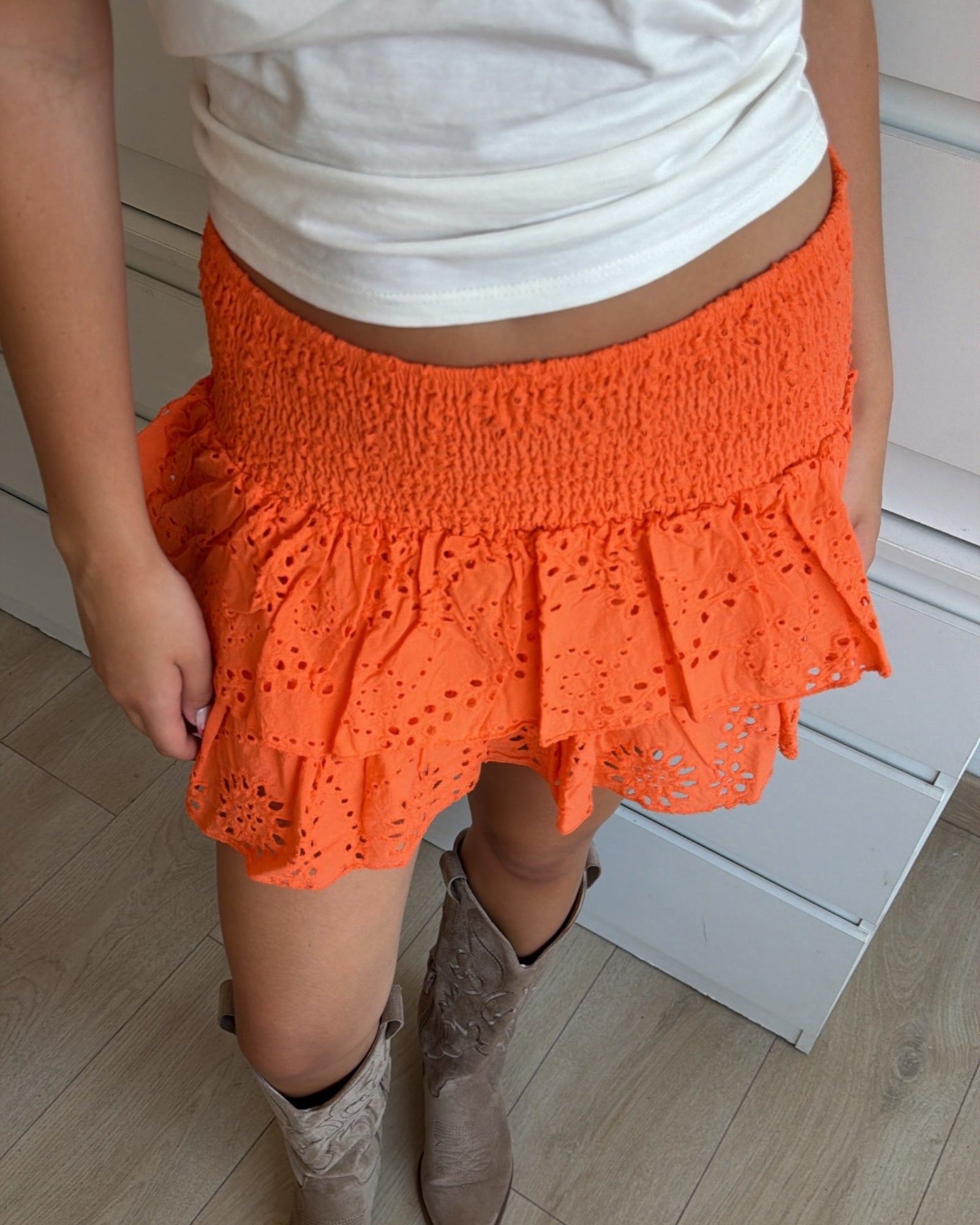 Jupe short brodée FLORE orange