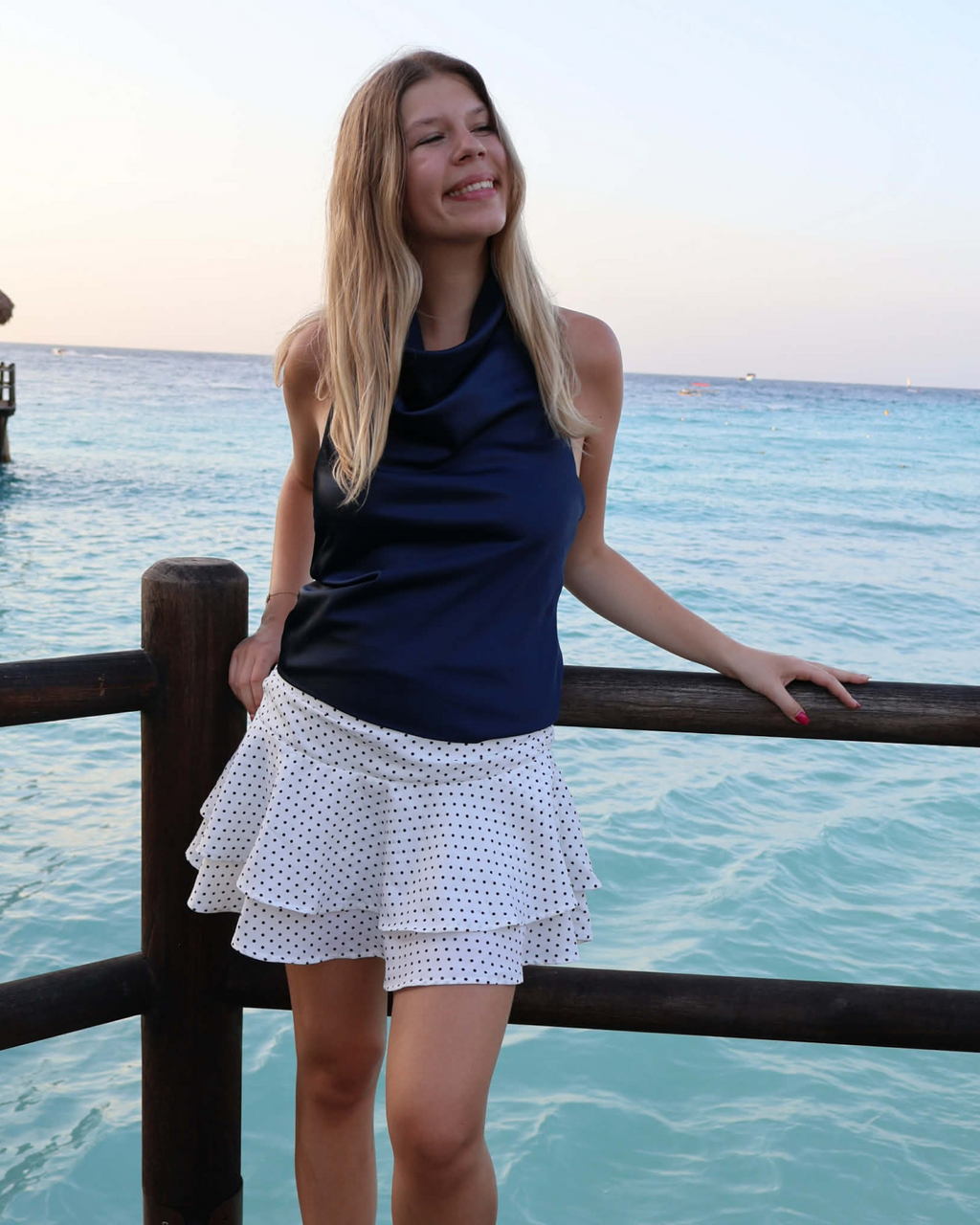 Top AURA navy