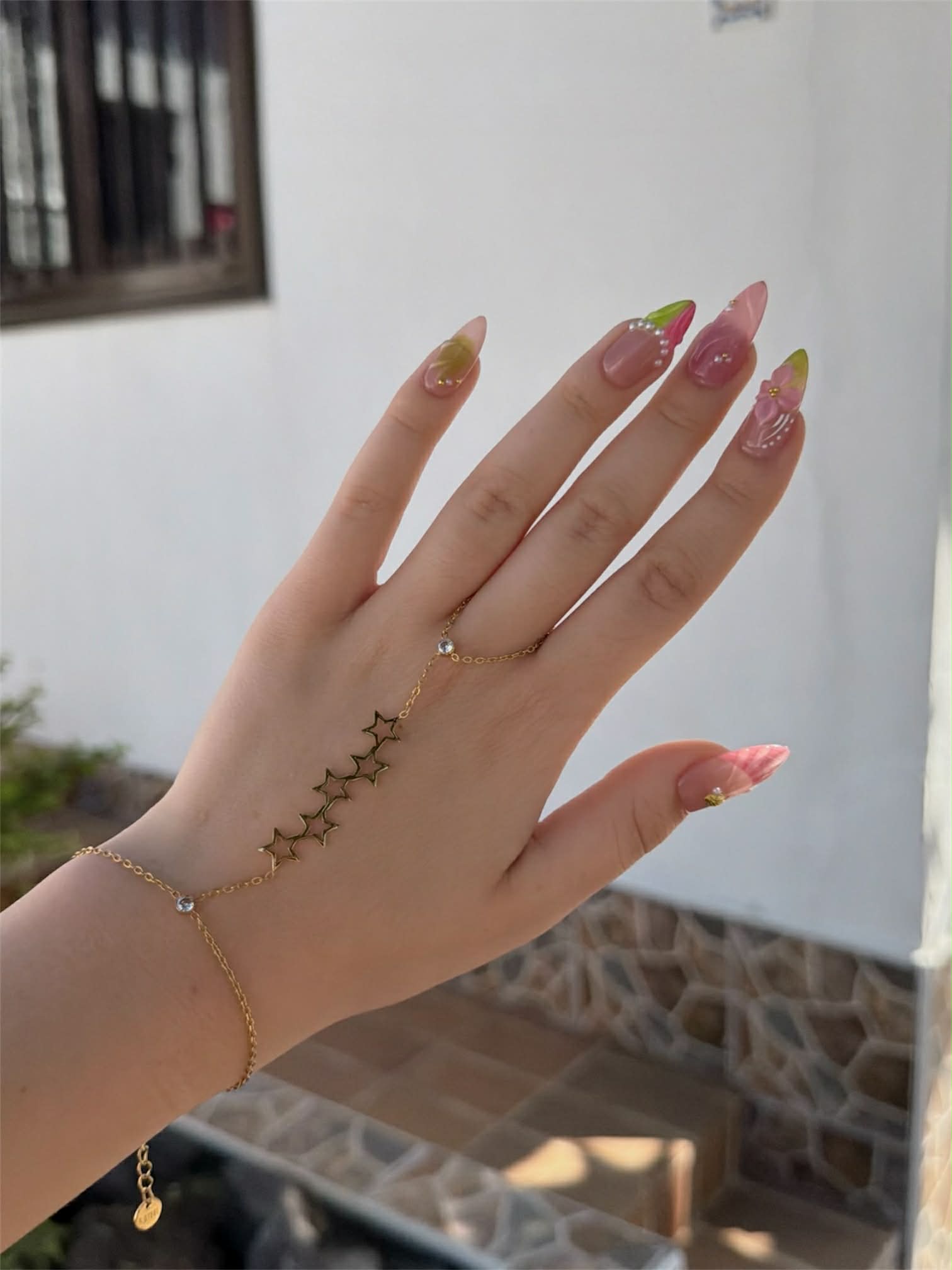 Chaine de main RHÉA